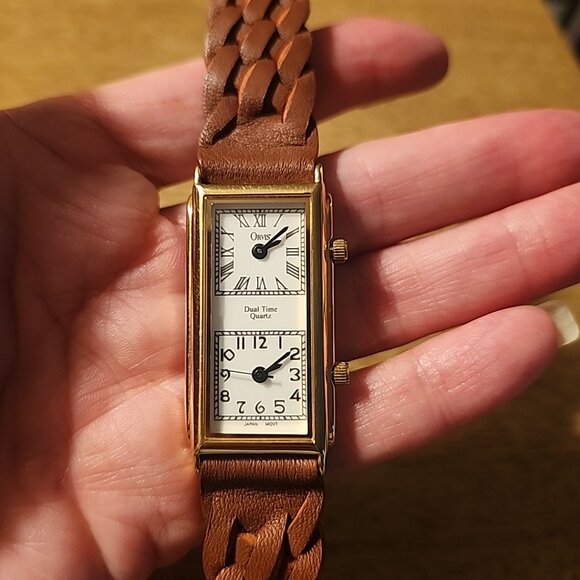 Vintage Orvis Dual Time Ladies Dress Watch Leather Band Quartz 6.25” New Battery main image 4